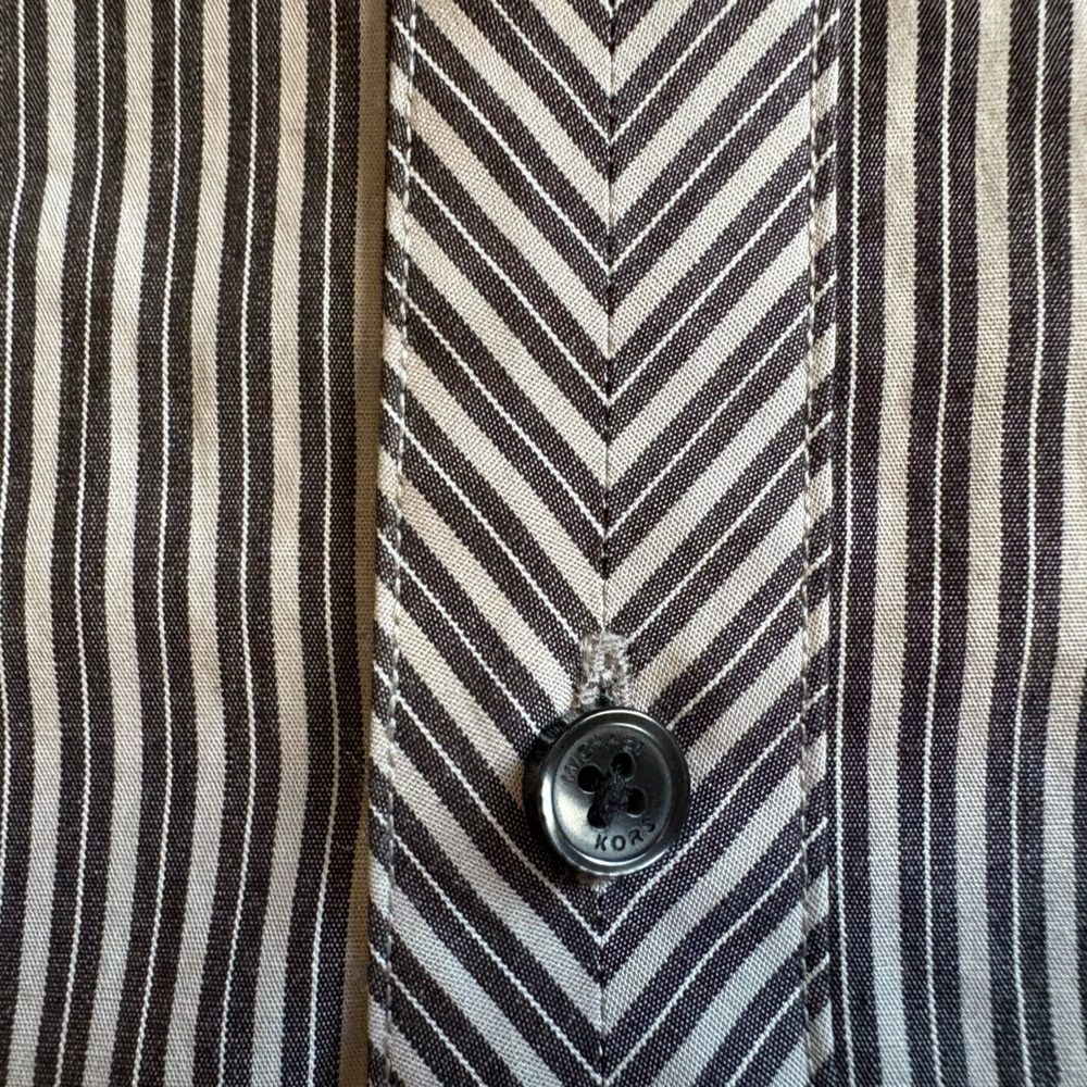 Michael Kors Men’s Striped Long Sleeve Button Shirt Size Large Extra Button EUC - Picture 6 of 11